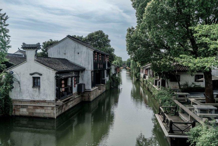 一个异性朋友总是对我很不一样，不知道怎么回事游戏画面
